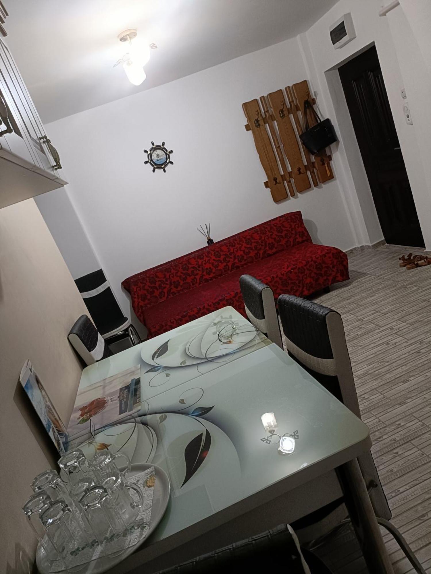 Apartament Manu Tg Neamt Târgu Neamț Exteriör bild
