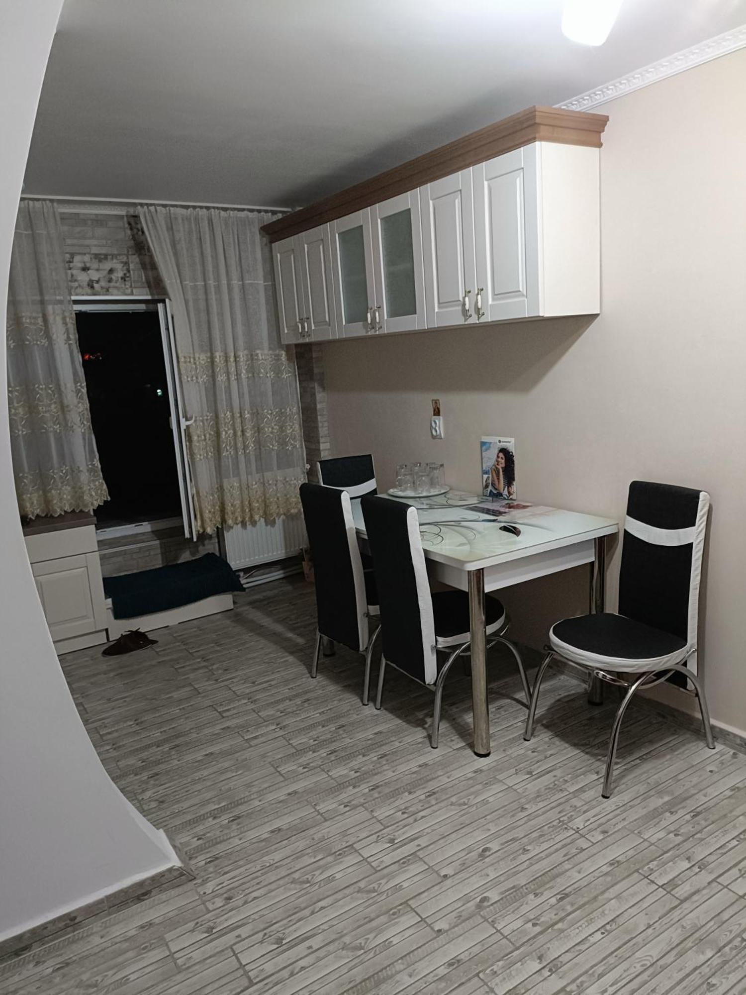 Apartament Manu Tg Neamt Târgu Neamț Exteriör bild